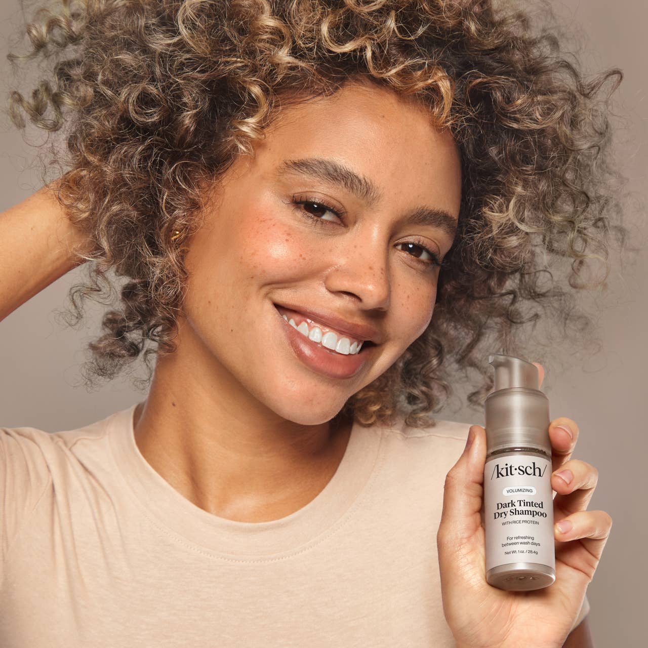 Kitsch Dark Tinted Dry Shampoo