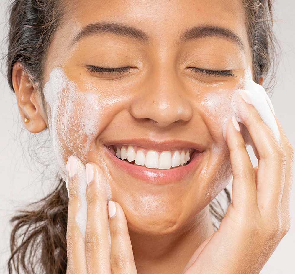 Farmhouse Fresh C The Future Foaming Cleanser