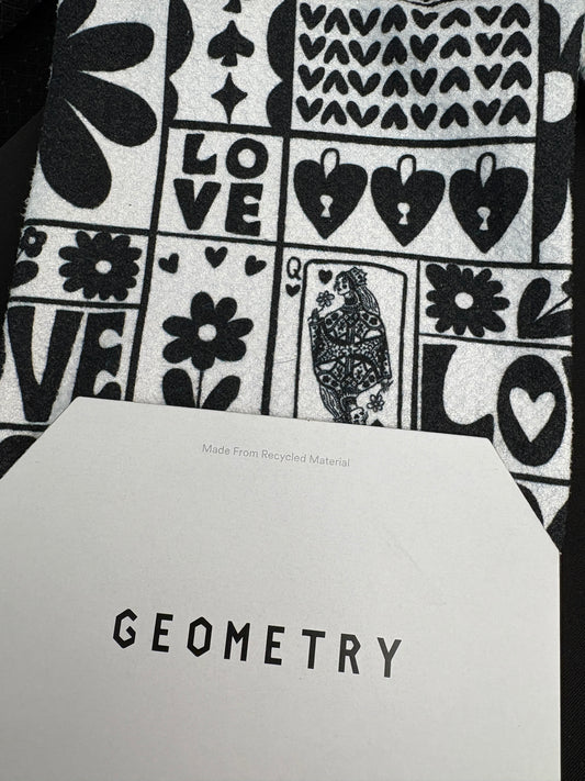 Geometry Kitchen Towel Queen of Hearts
