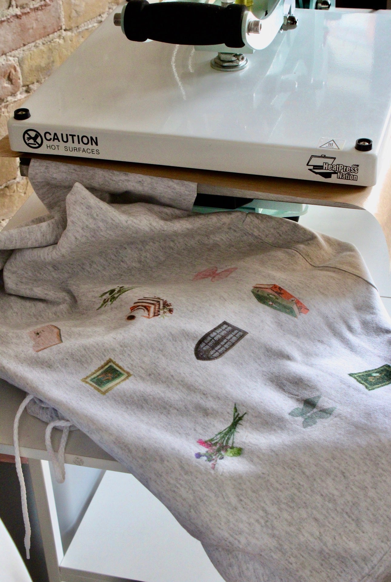 The Patchwork Edit: Galentine's Junk Journal Edition Class - Feb. 7th